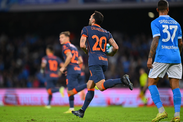 Чалханоглу лучший бомбардир первенства Италии